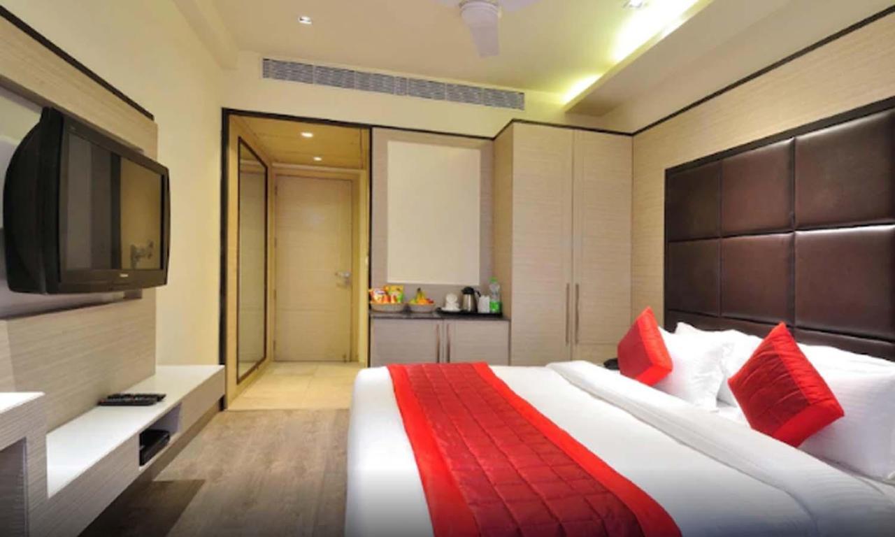 Hotel Royal Grand - Opposite Axis Bank East Patel Nagar Nueva Delhi Exterior foto