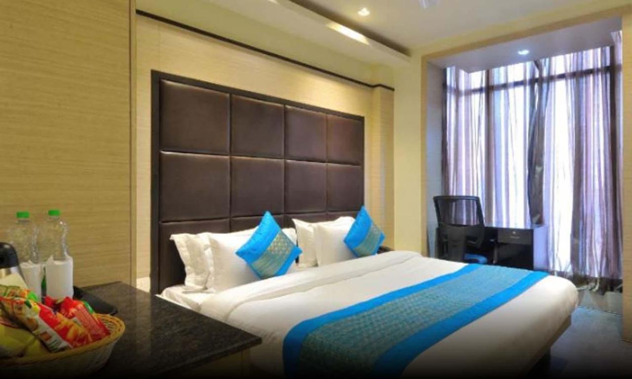 Hotel Royal Grand - Opposite Axis Bank East Patel Nagar Nueva Delhi Exterior foto