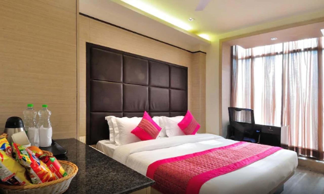 Hotel Royal Grand - Opposite Axis Bank East Patel Nagar Nueva Delhi Exterior foto