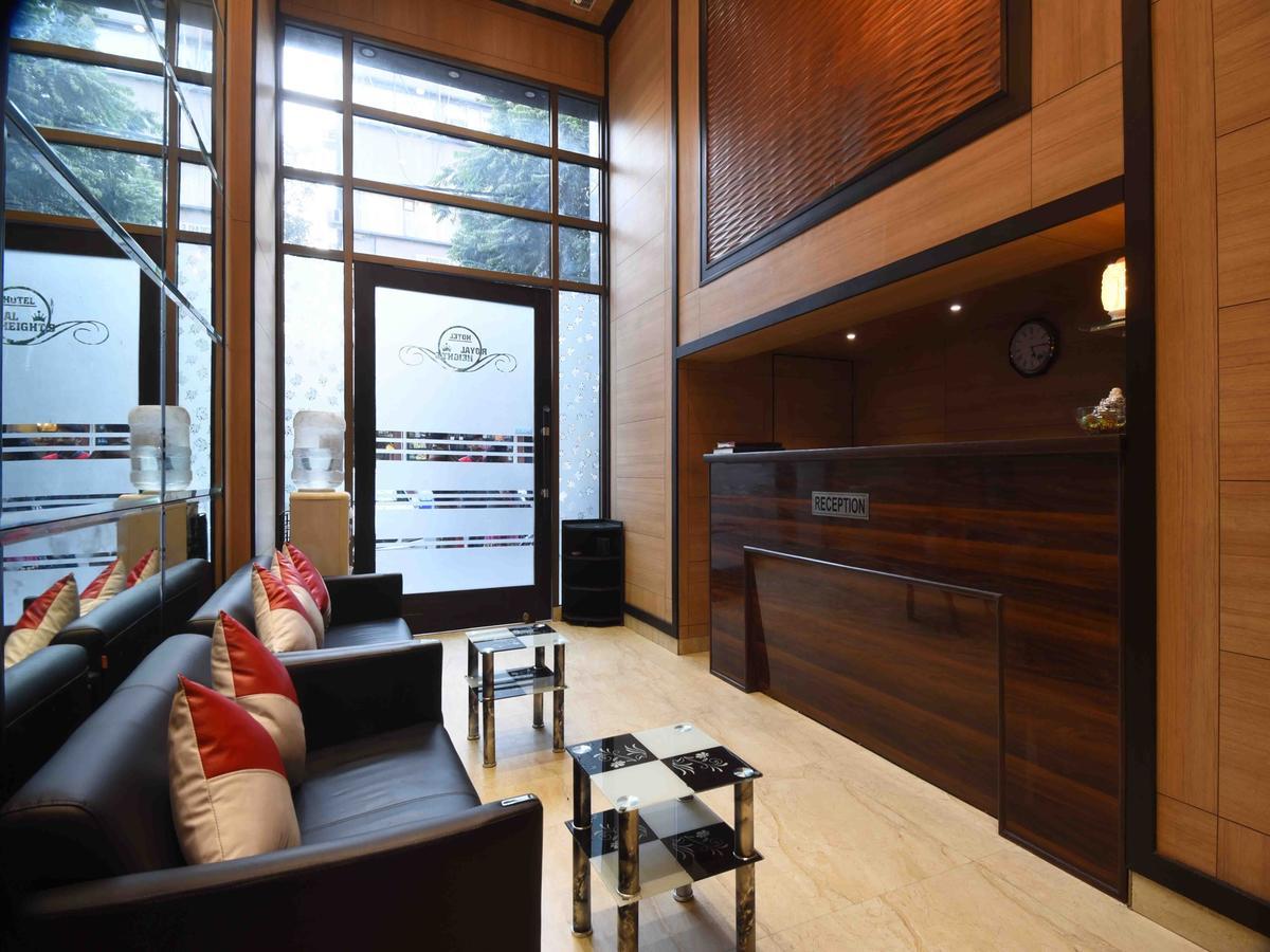Hotel Royal Grand - Opposite Axis Bank East Patel Nagar Nueva Delhi Exterior foto