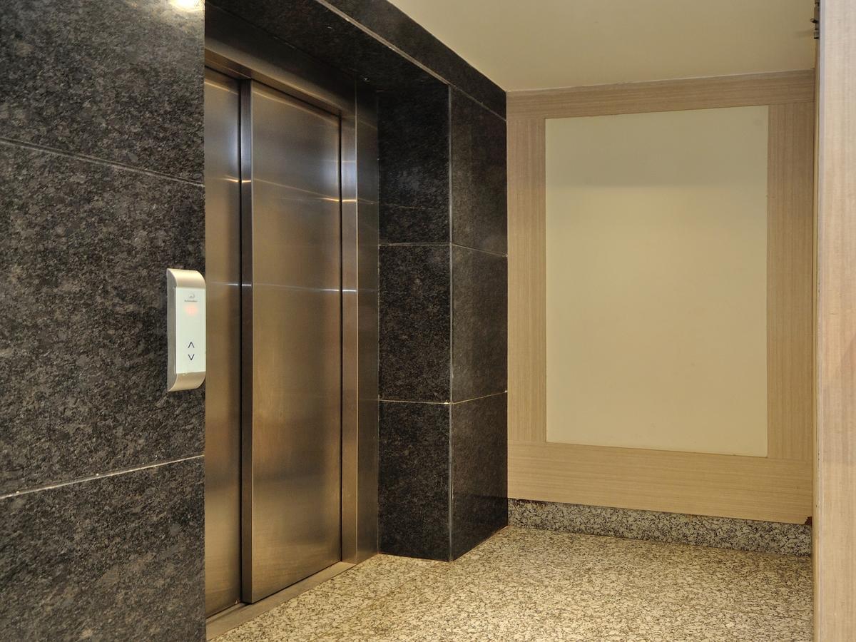 Hotel Royal Grand - Opposite Axis Bank East Patel Nagar Nueva Delhi Exterior foto