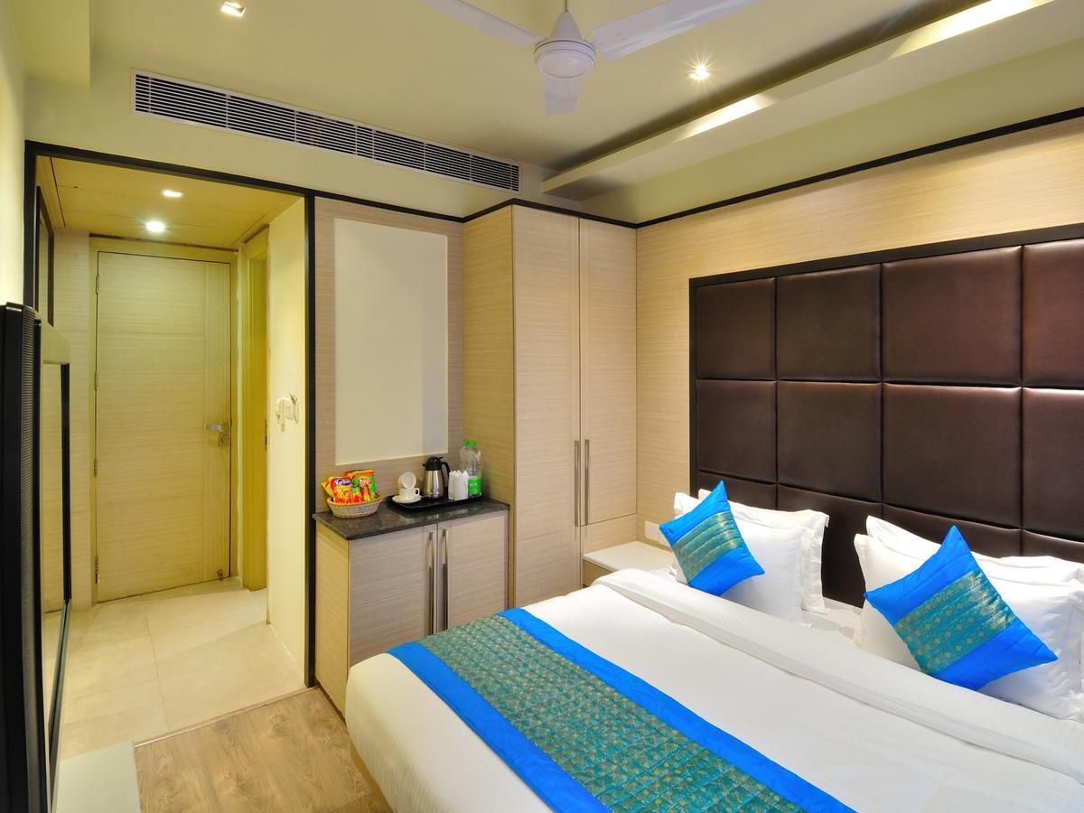 Hotel Royal Grand - Opposite Axis Bank East Patel Nagar Nueva Delhi Exterior foto