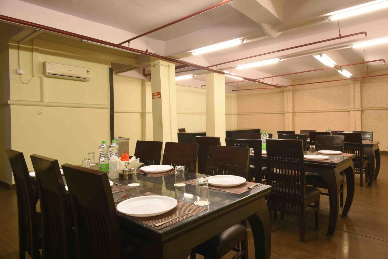 Hotel Royal Grand - Opposite Axis Bank East Patel Nagar Nueva Delhi Exterior foto