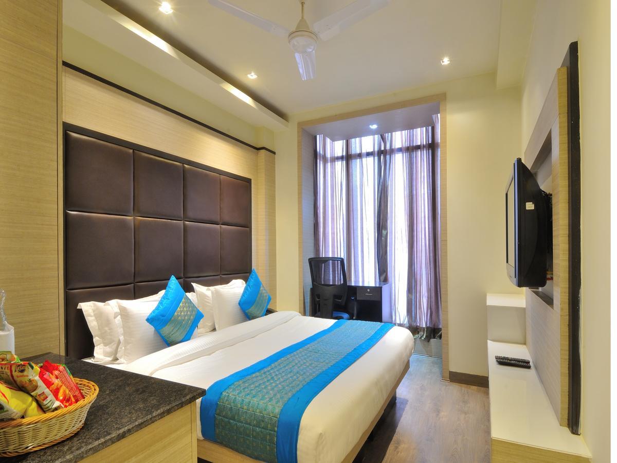 Hotel Royal Grand - Opposite Axis Bank East Patel Nagar Nueva Delhi Exterior foto