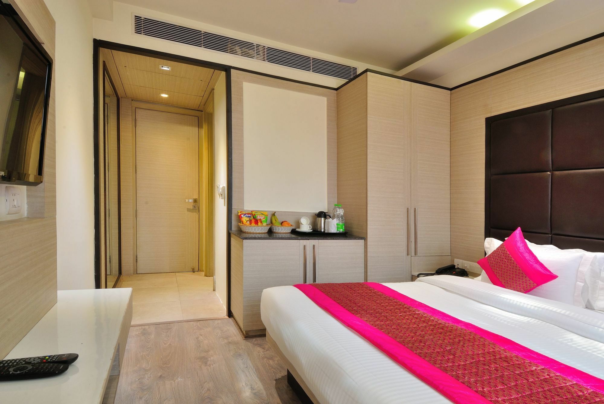 Hotel Royal Grand - Opposite Axis Bank East Patel Nagar Nueva Delhi Exterior foto