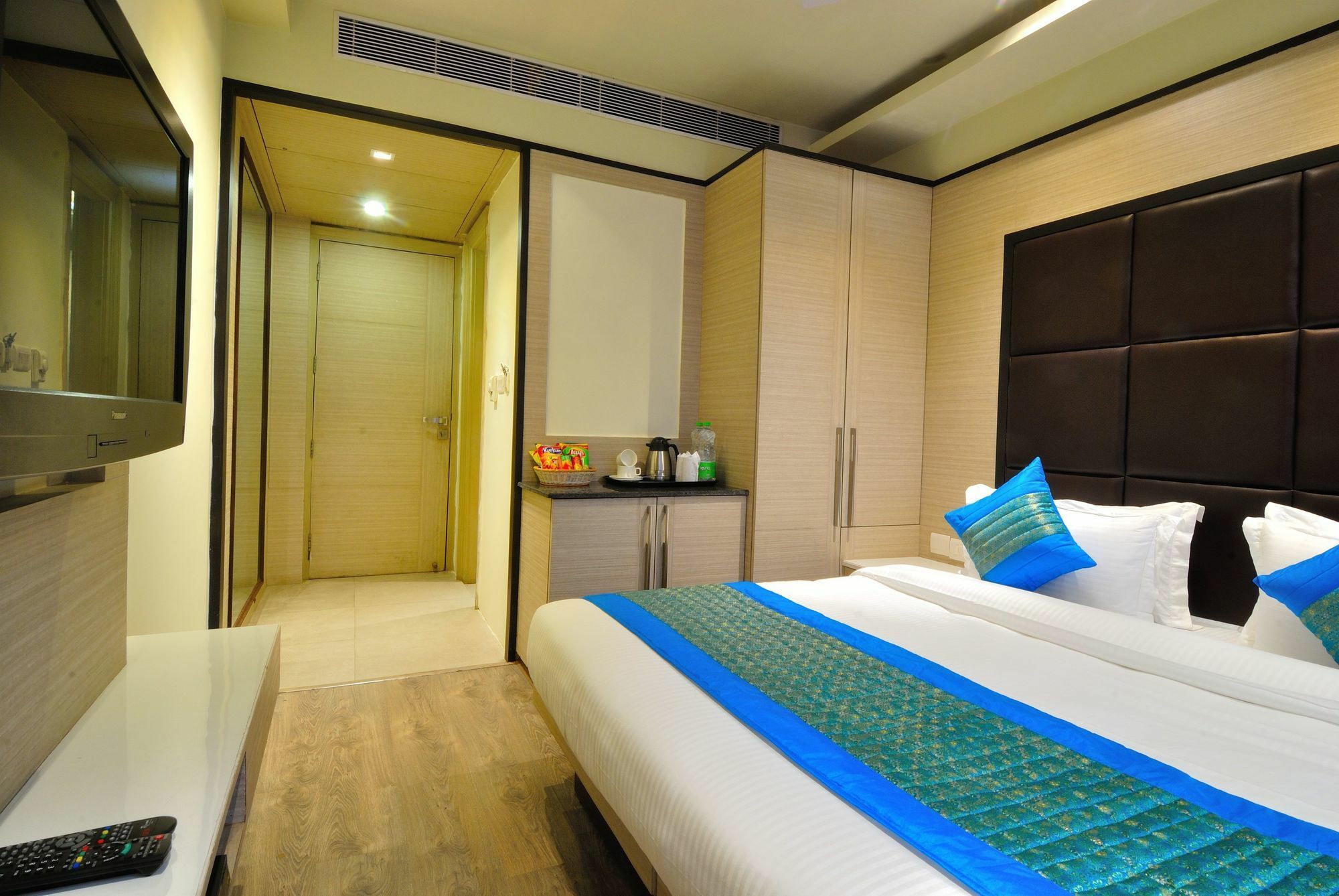 Hotel Royal Grand - Opposite Axis Bank East Patel Nagar Nueva Delhi Exterior foto