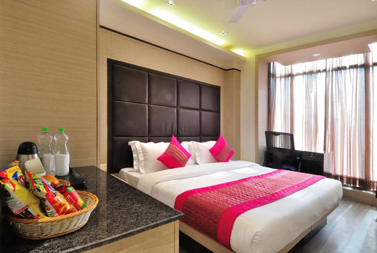Hotel Royal Grand - Opposite Axis Bank East Patel Nagar Nueva Delhi Exterior foto